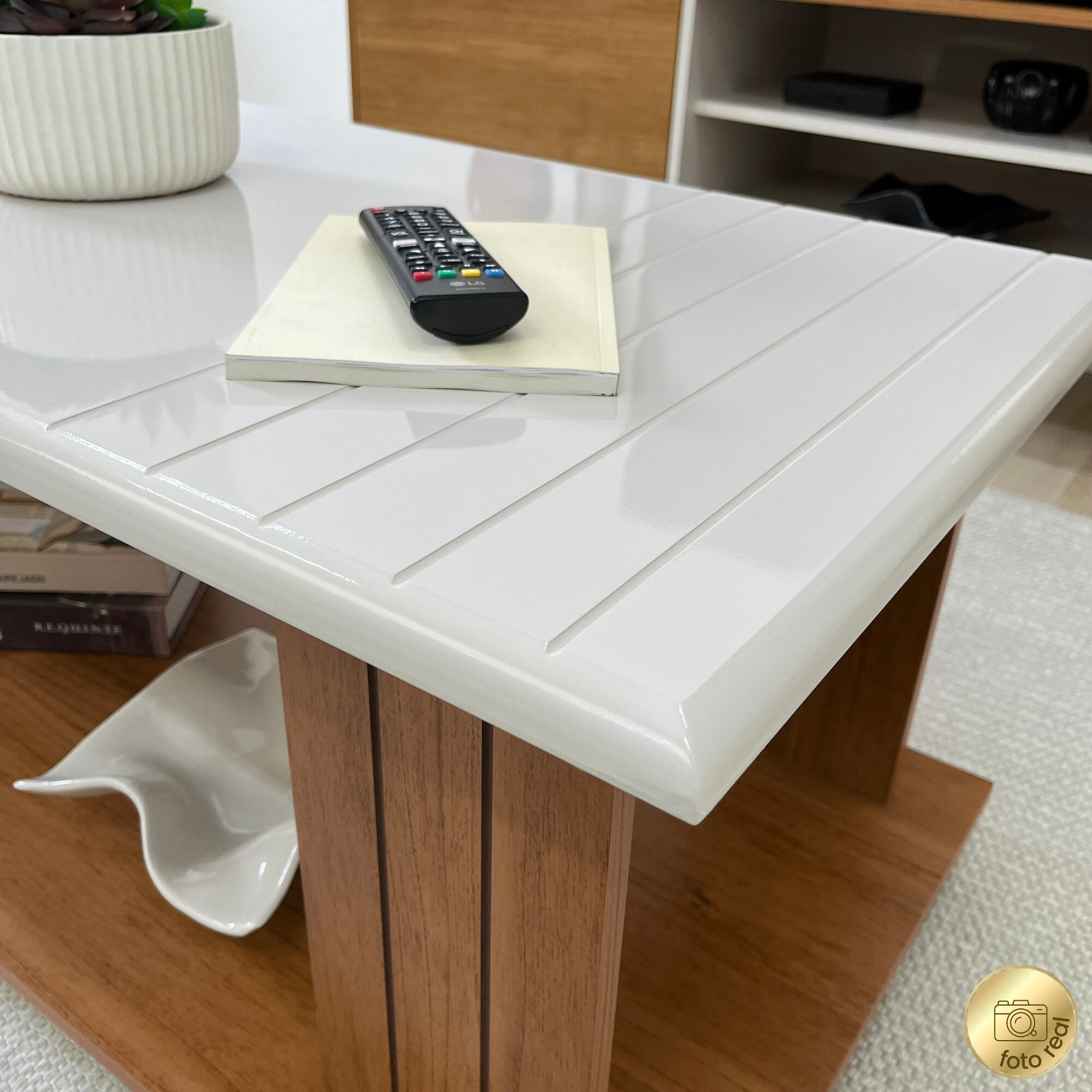 Mesa de Centro Mila Cinamomo com Off White - Foto Real (6)
